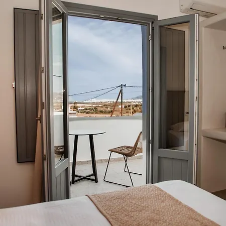 Anais Of Naxos 3*