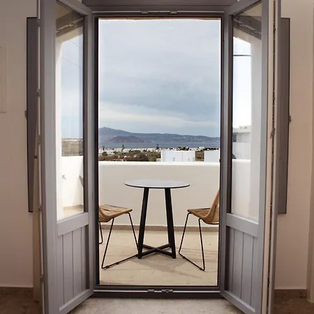 Anais Of Naxos Отель