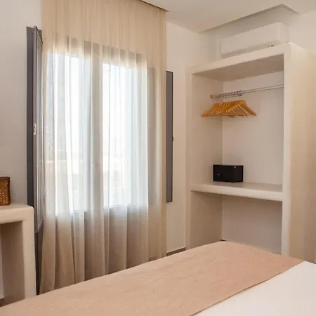 Отель Anais Of Naxos 3*