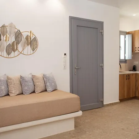 Anais Of Naxos Hotel